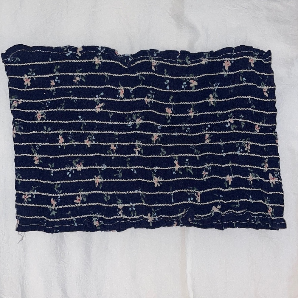 NWOT LF navy floral tube top